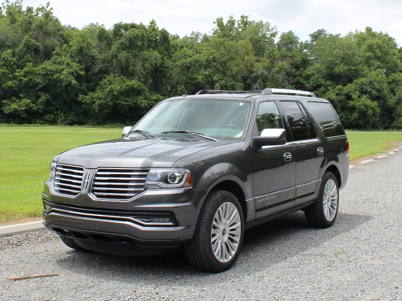 2015 Lincoln Navigator Review, Pricing, and Specs | CARFAX