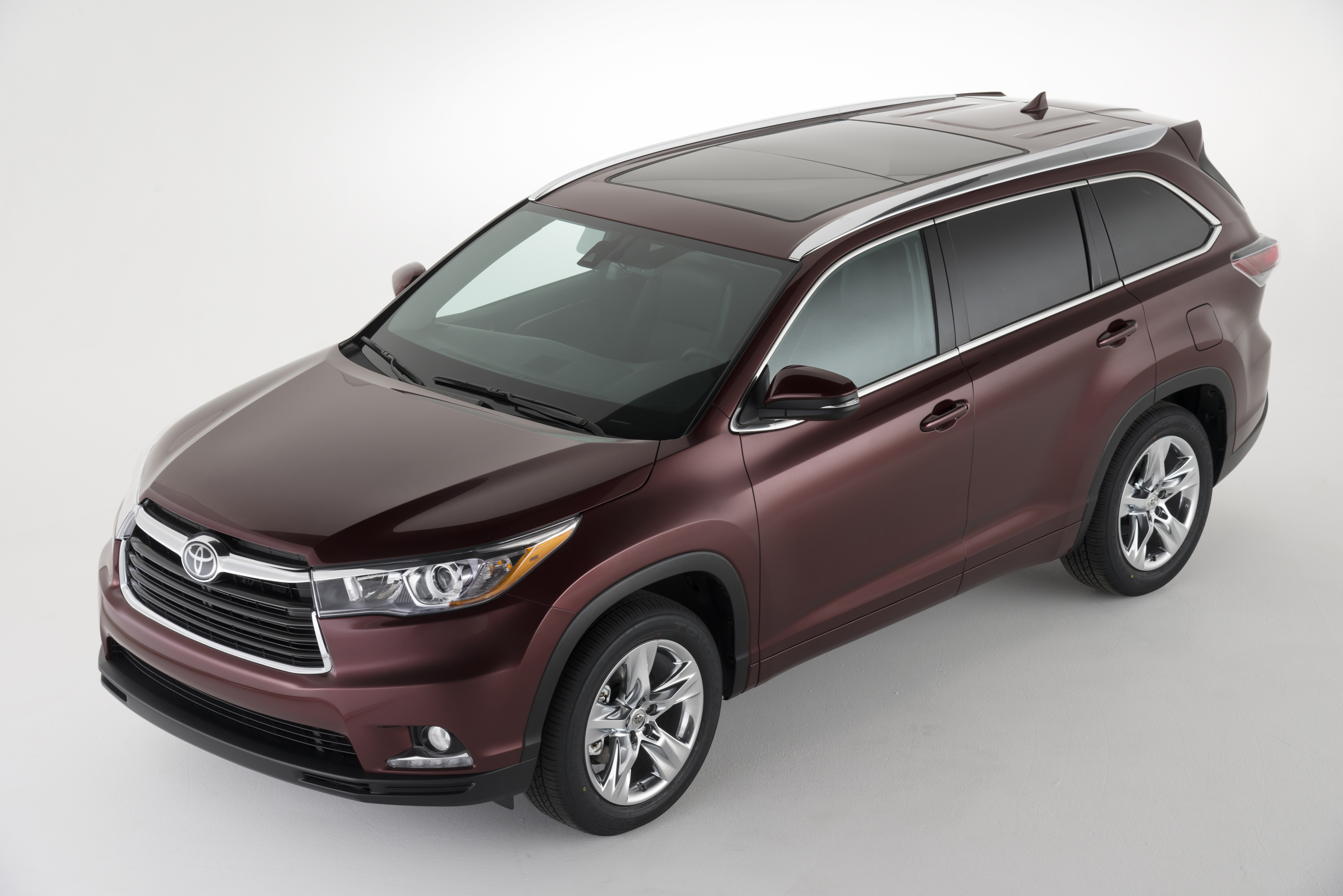 2015 Toyota Highlander Reviews, Insights, and Specs