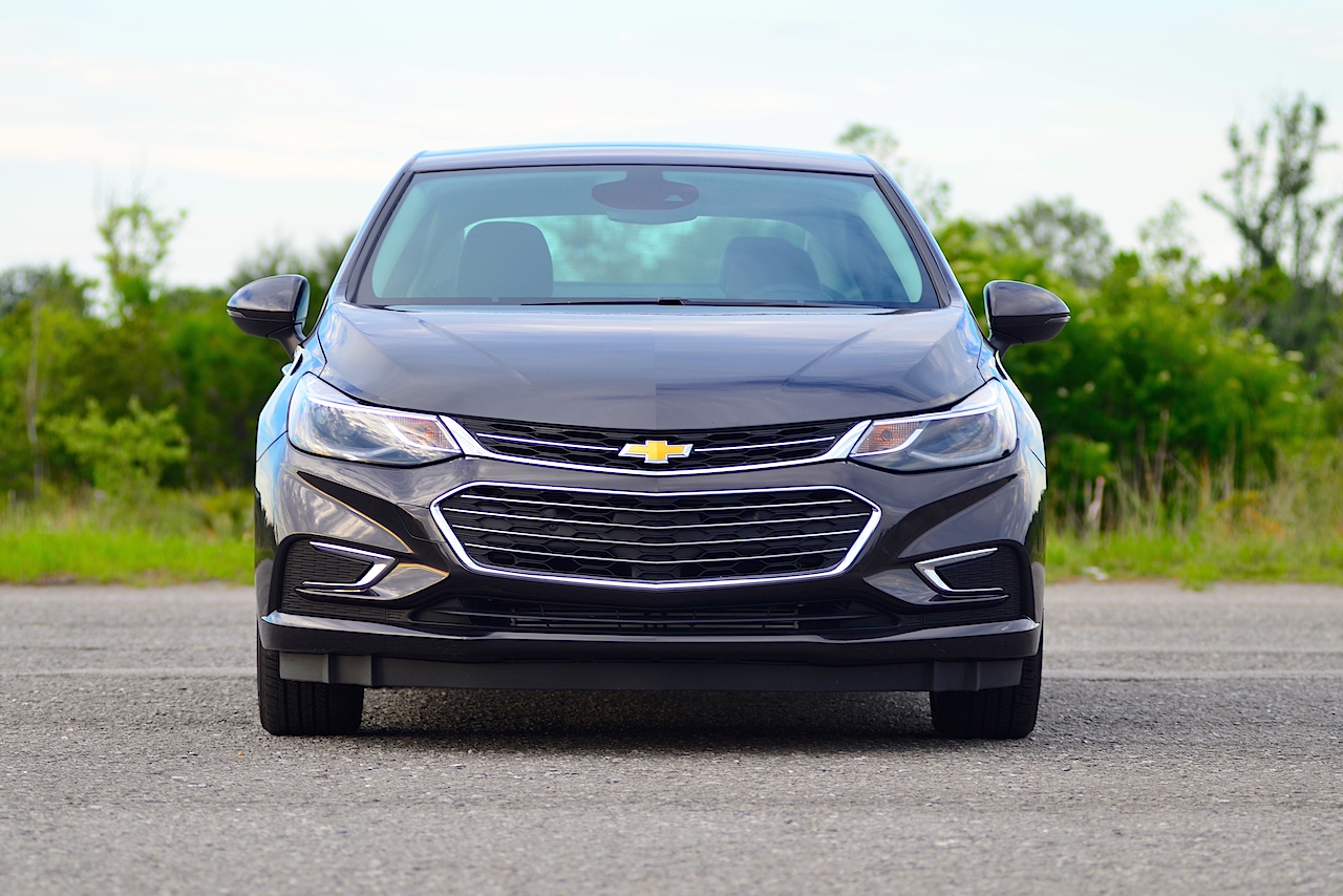 2016 Chevrolet Cruze Review, Pricing, and Specs | CARFAX