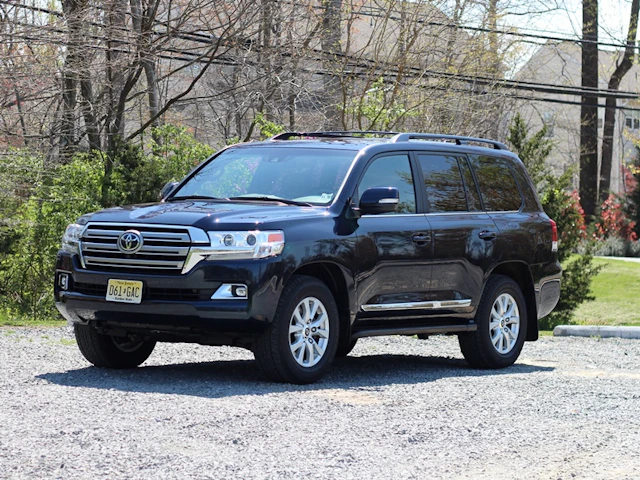 2016 Toyota Land Cruiser Review | CARFAX Vehicle Research