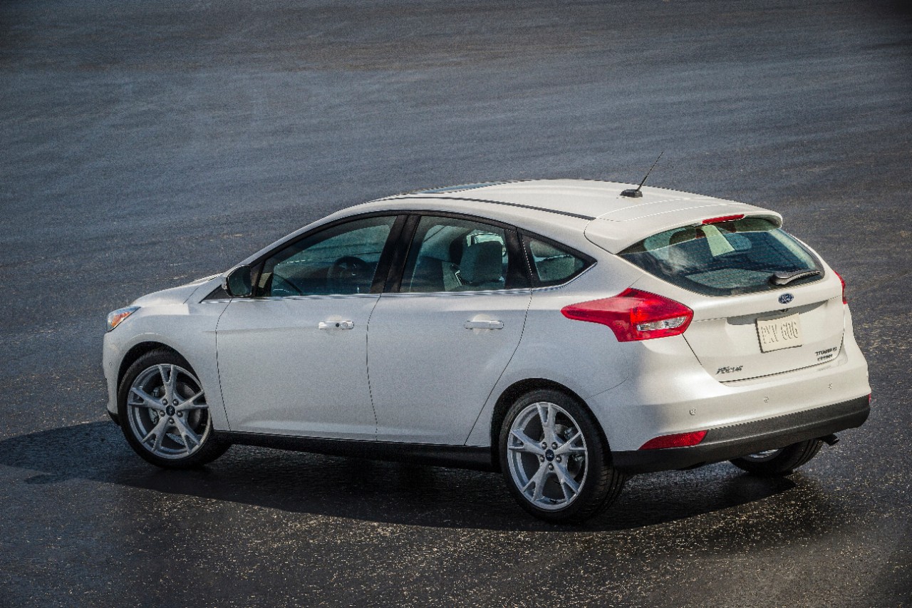 2017 Ford Focus Review, Pricing, and Specs