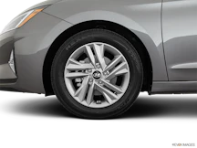 2019 Hyundai ELANTRA Front Drivers side wheel at profile