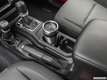 2020 Jeep Wrangler Cup holder prop (primary)