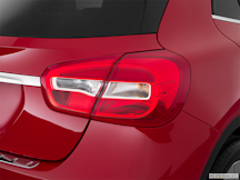 2020 Mercedes-Benz GLA Passenger Side Taillight