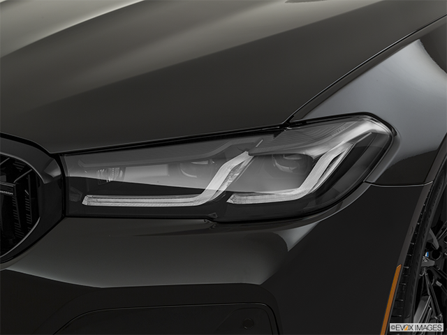 2021 BMW M5 Drivers Side Headlight