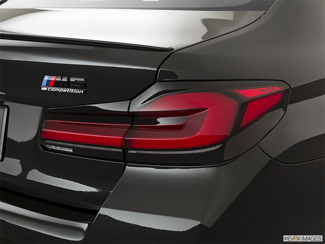 2021 BMW M5 Passenger Side Taillight